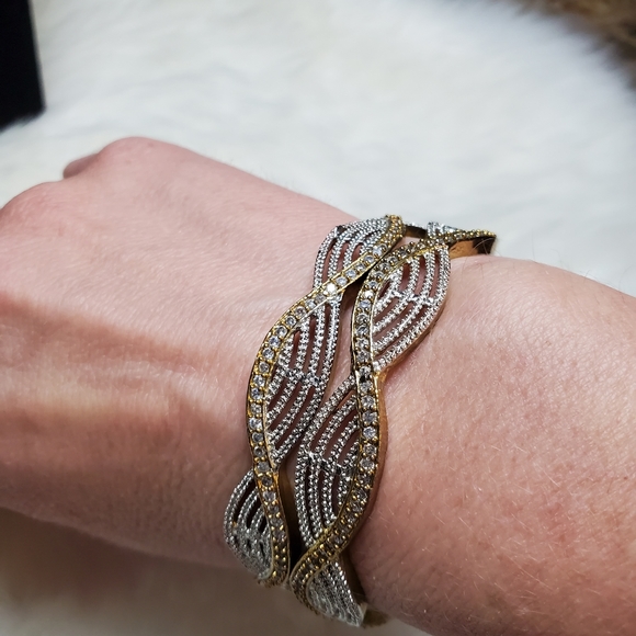 Gorgeous cz set 2 bangles - Picture 5 of 7